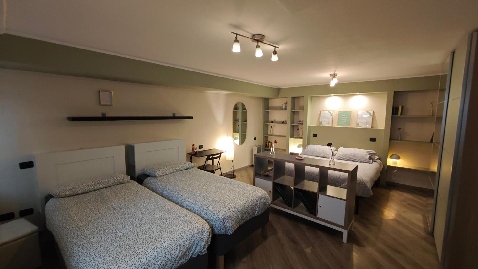 Appartamento Aleph With Private Parking, Next Train Station Como Exteriör bild