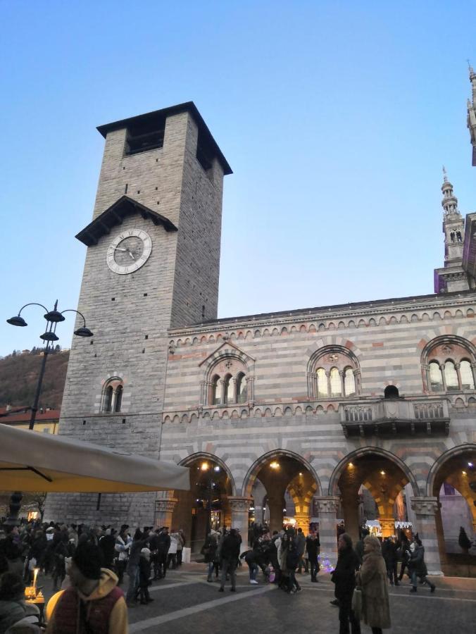 Appartamento Aleph With Private Parking, Next Train Station Como Exteriör bild